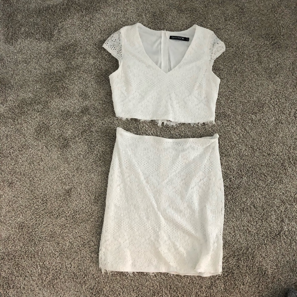 White 2 Piece Set